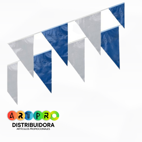 Banderin-rojo-blanco-tiriangular-600x407-1